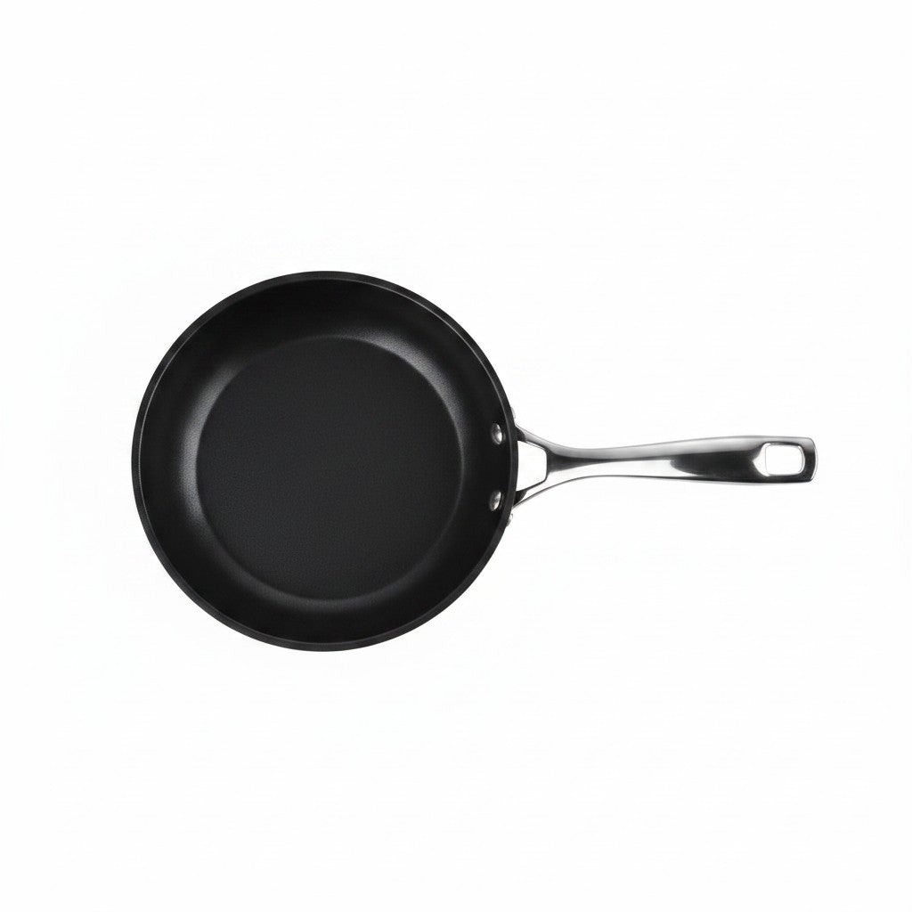 whb-superb Le Creuset Essential Keramik-Bratpfanne in Schwarz, 20,3 cm mit Antihaftbeschichtung und Metallgriff.