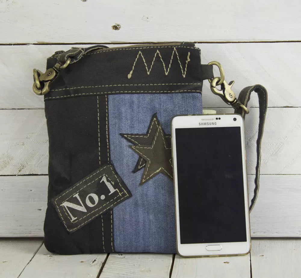 Sunsa Umhängetasche aus recycelter Jeans & Canvas blau/schwarz