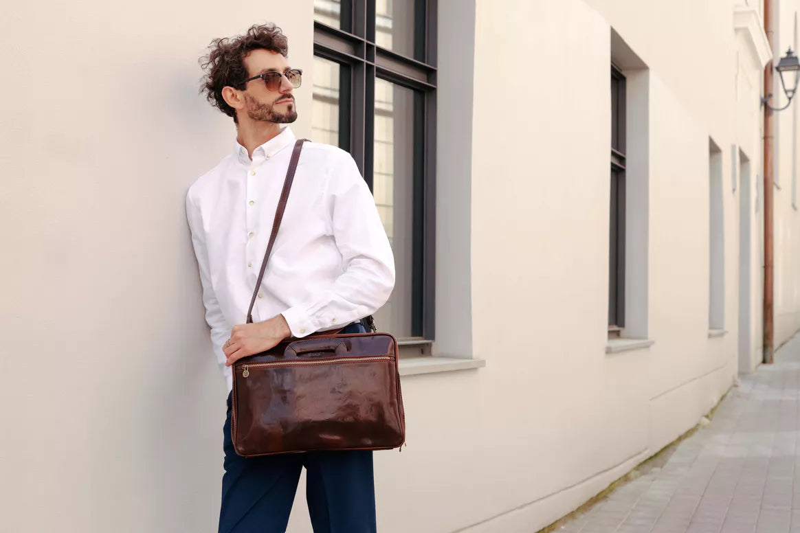 Time Resistance Leder Aktentasche "Brave New World"