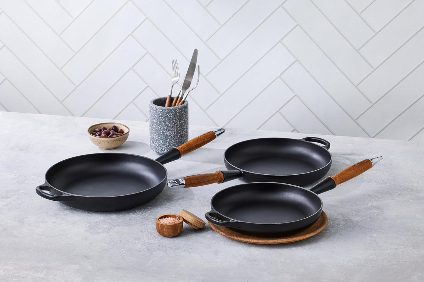 Le Creuset Signature Bratpfanne Gusseisen 28 cm – Emaille, Holzgriff, Induktion, Made in France