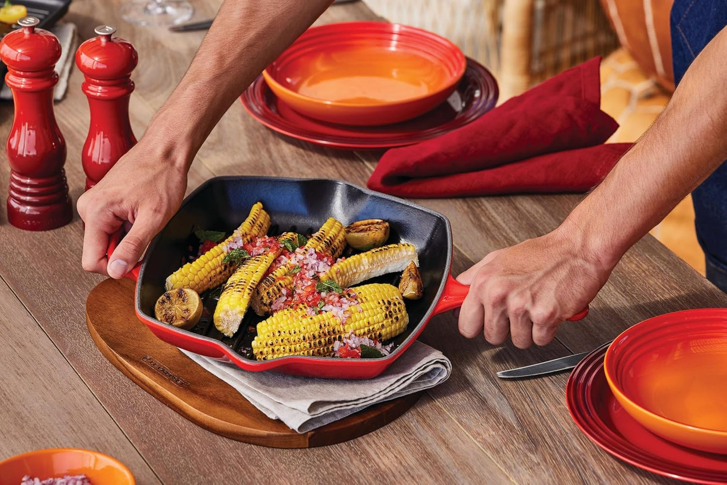 Le Creuset Gusseisen-Grillpfanne quadratisch 26 cm Ofenrot – Induktion, Made in France