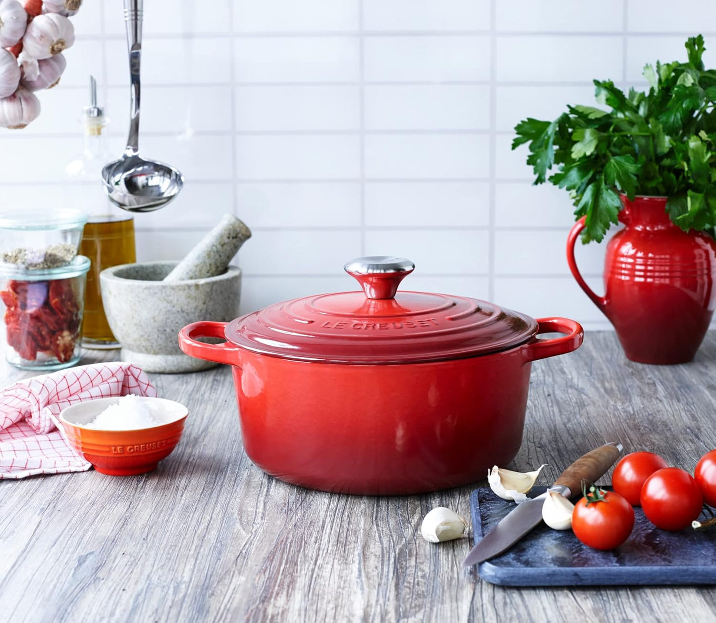 Le Creuset Signature Gusseisen-Bräter Ø 28 cm – Kirschrot