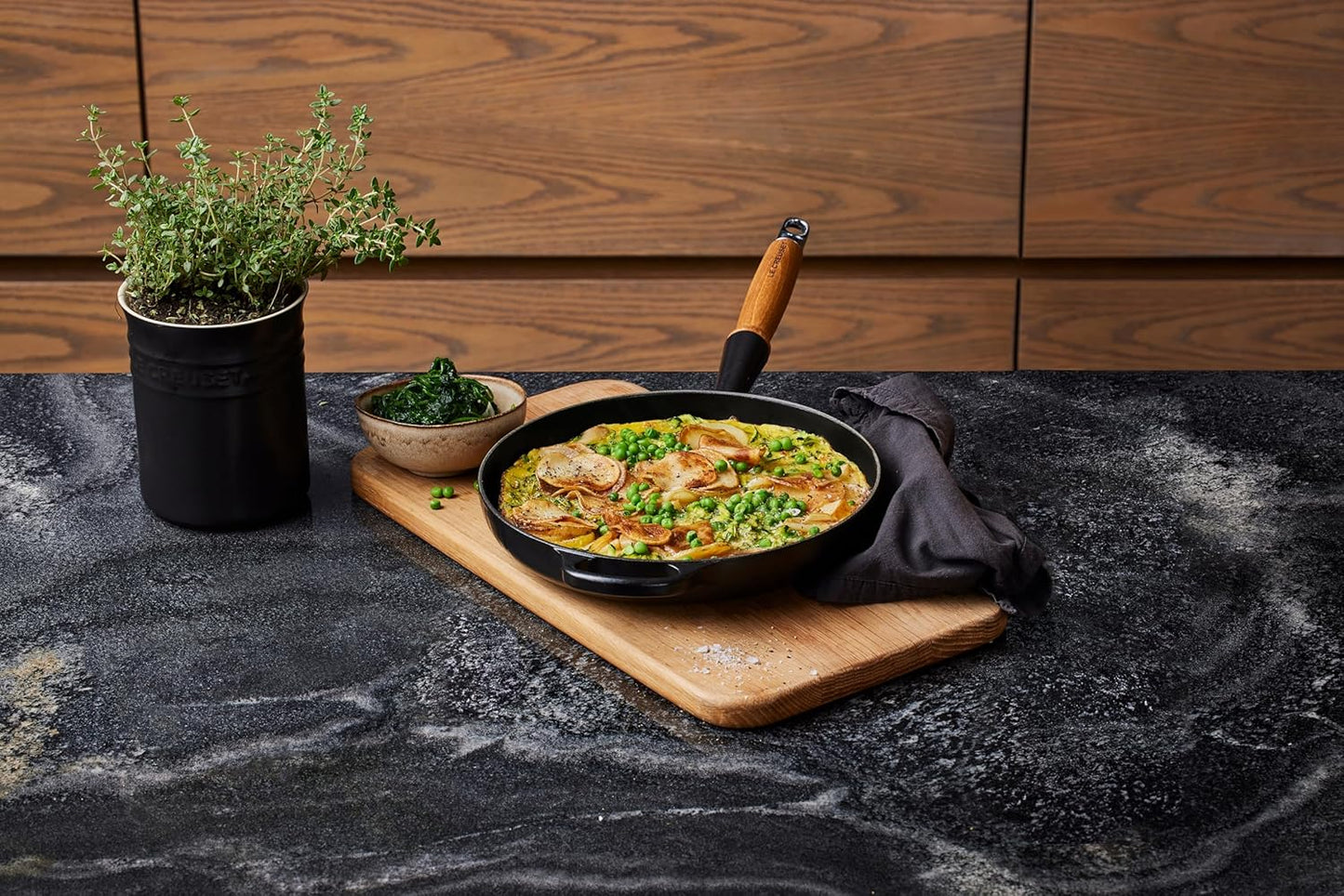 Le Creuset Signature Bratpfanne Gusseisen 28 cm – Emaille, Holzgriff, Induktion, Made in France