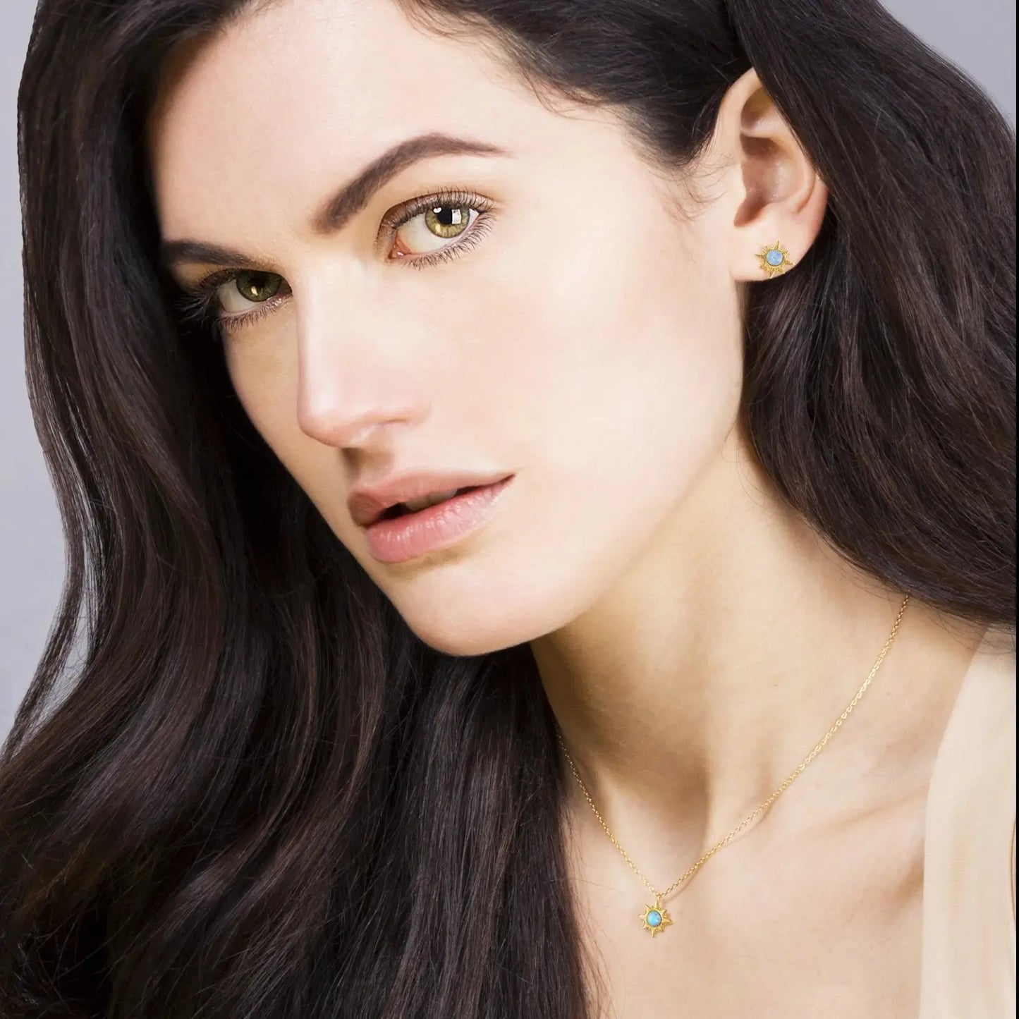 Namana Gold Sunburst Opal Ohrstecker