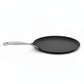 whb-superb LE CREUSET Aluminium-Antihaft Crêpespfanne in Anthrazit mit 24 cm Durchmesser und silbernem Stielgriff
