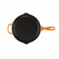 Le Creuset Signature Gusseisen-Bratpfanne in Ofenrot, 26 cm, von whb-superb mit schwarzer Innenbeschichtung.