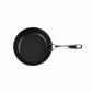 whb-superb Le Creuset Essential Keramik-Bratpfanne in Schwarz, 20,3 cm mit Antihaftbeschichtung und Metallgriff.
