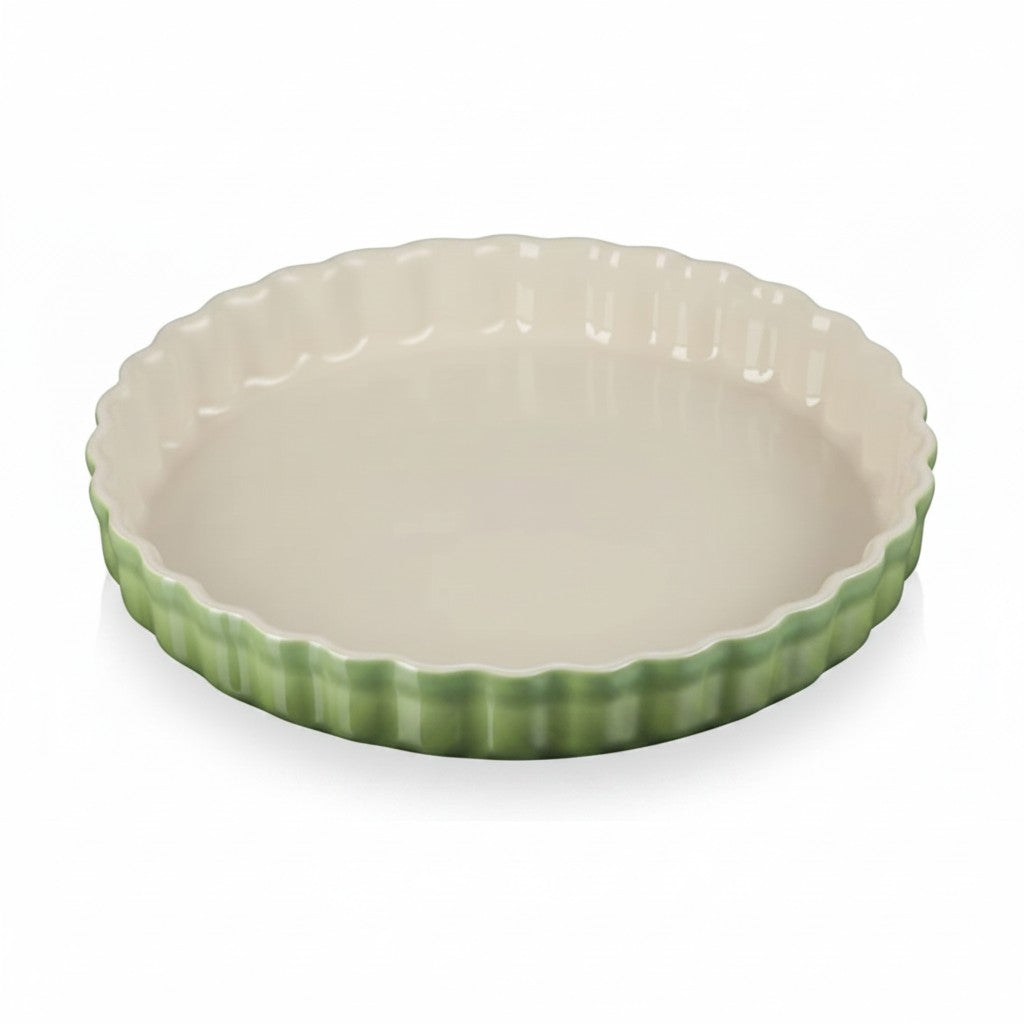 whb-superb Le Creuset Tarteform aus Steinzeug in Bamboo Grün, 28 cm Durchmesser für Quiches und Torten.