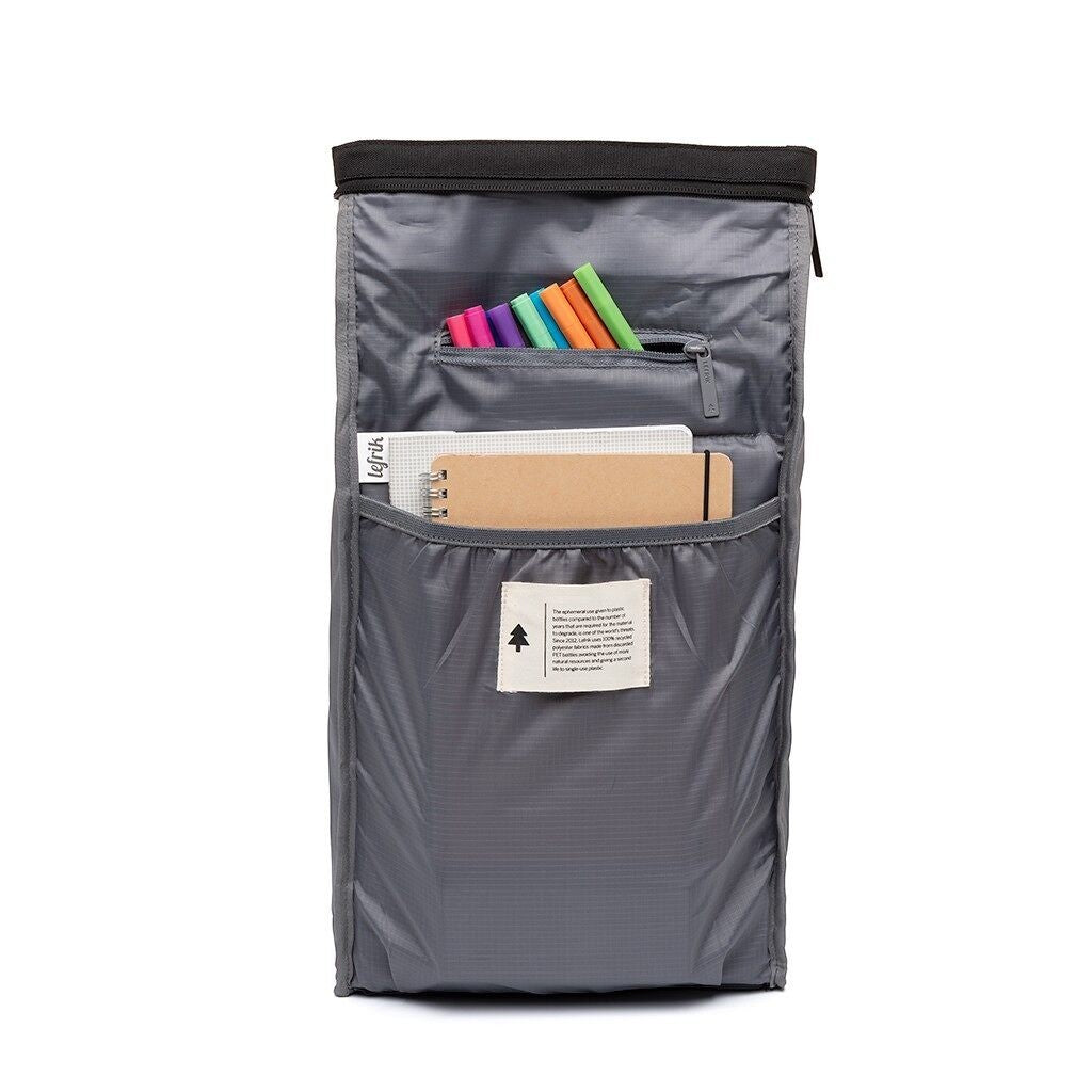 whb-superb Lefrik Rolle Mini Rucksack Innenansicht mit gepolstertem Tabletfach und Netz-Organizer in Grau
