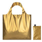 whb-superb LOQI Tragetasche in mattem Gold aus wasserfestem Polyester, faltbar und robust für den Alltag.