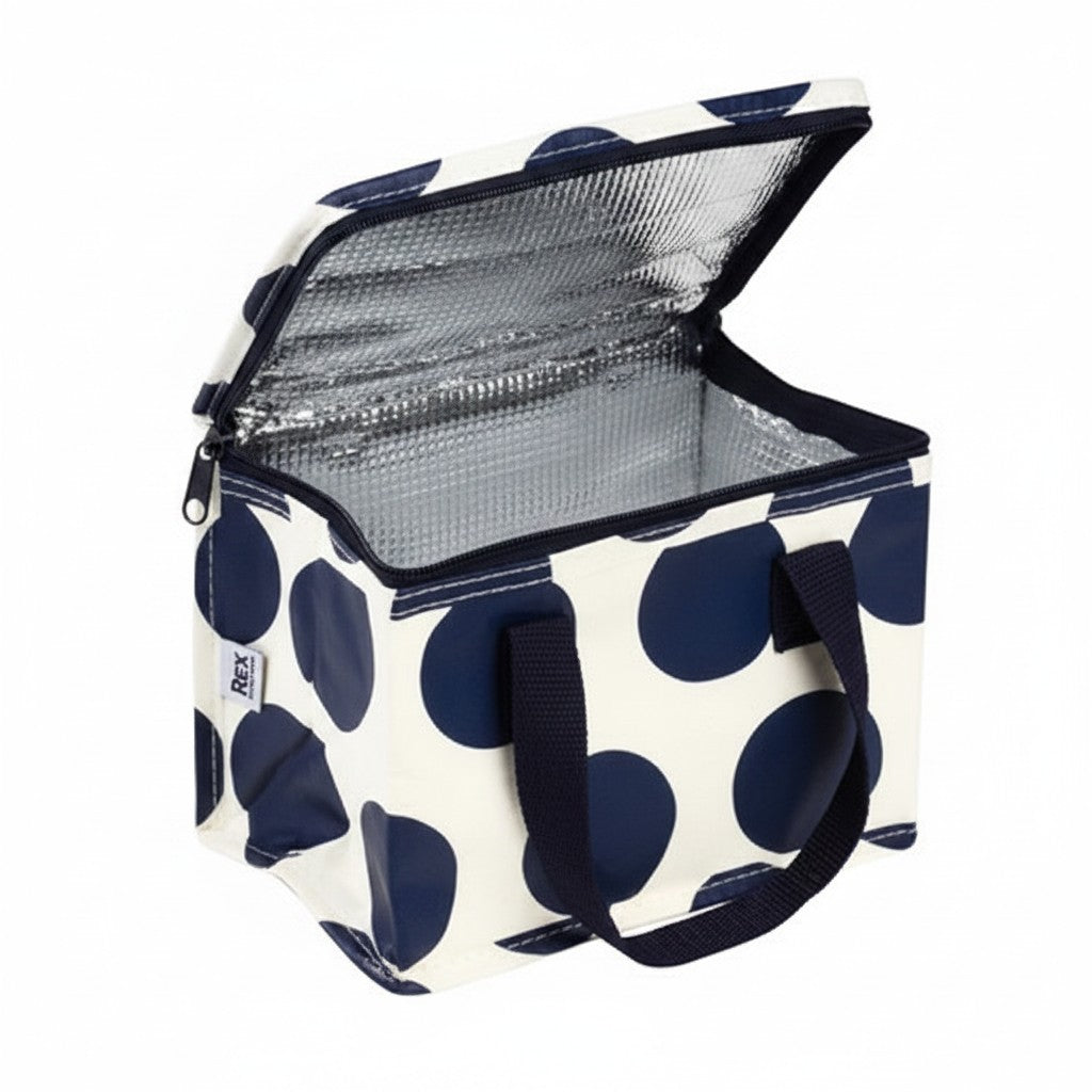 whb-superb Rex London Lunchtasche in Weiß mit marineblauen Punkten, isoliert und aus recyceltem Kunststoff
